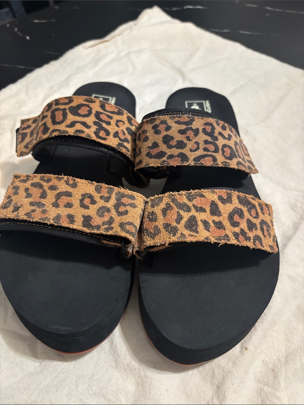 Vans Leopard Print Slide Sandals - Tan & Black